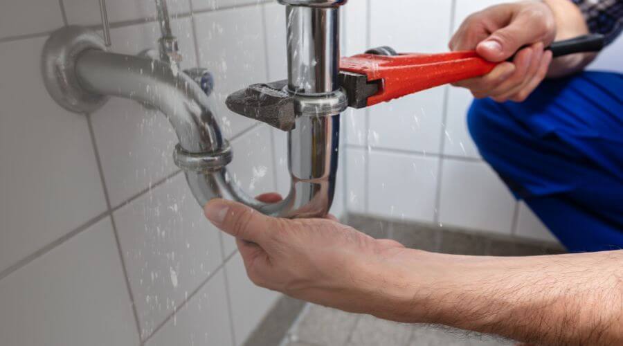 Expert burst pipe repair services in Corona, NM